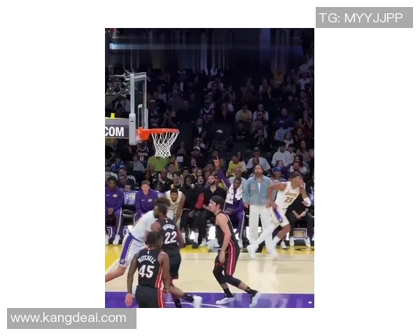 10月1日NBA热火对湖人精彩对决视频直播全程回顾与分析