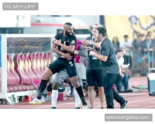 亚冠激战广州恒大迎战莱赫利亚全力争胜展现球队实力 亚冠激战广州恒大迎战莱赫利亚全力争胜展现球队实力